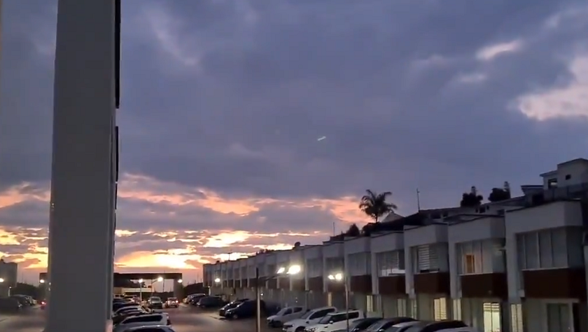 Un cielomoto se escuchó en Manizales y fue captado por varios internautas