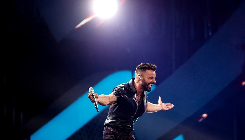 Ricky Martin dice vivir muy feliz tras admitir hace 10 años que es gay