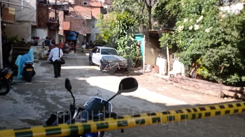 FOTO: Sujeto llegó ‘repartiendo’ bala a un kiosquito en Pachelly, hay tres heridos 3 ATAQUE A DISPAROS EN PACHELLY BELLO 3