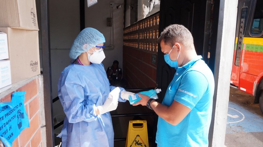 En Medellín capacitarán en protocolos de bioseguridad a 325 conductores de servicio público de Santa Cruz