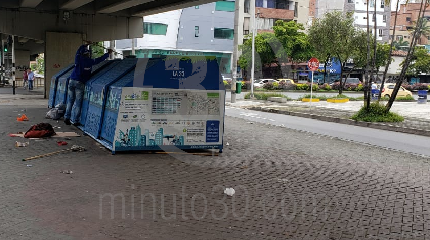 FOTOS: A machetazos fue asesinado un hombre en en Laureles, por el sector de La 33 2 HOMICIDO A MACHETAZOS EN LAURELES 2