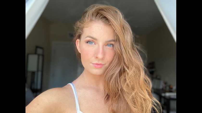 Kally Higgins "se habla español y paisa