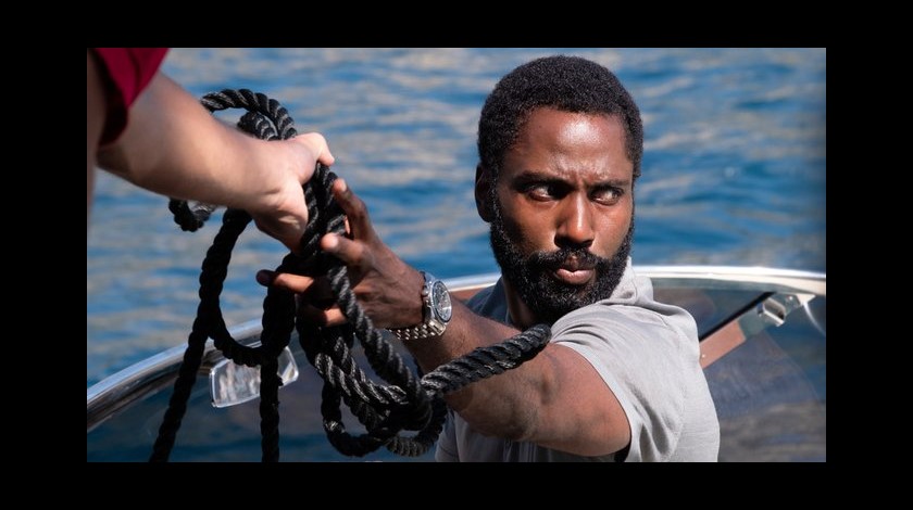 Tenet podría proyectarse en autocines USA