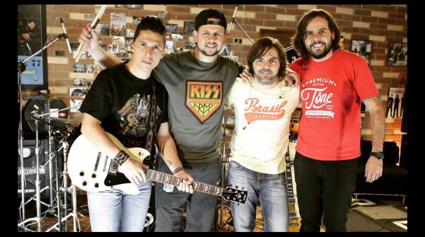 Tr3s de Corazón lanza su línea de moda y disco