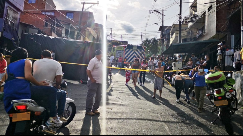 VIDEO: 6 lesionado y 8 automotores involucrados dejó el camión que se quedó sin frenos por la 94 en Castilla