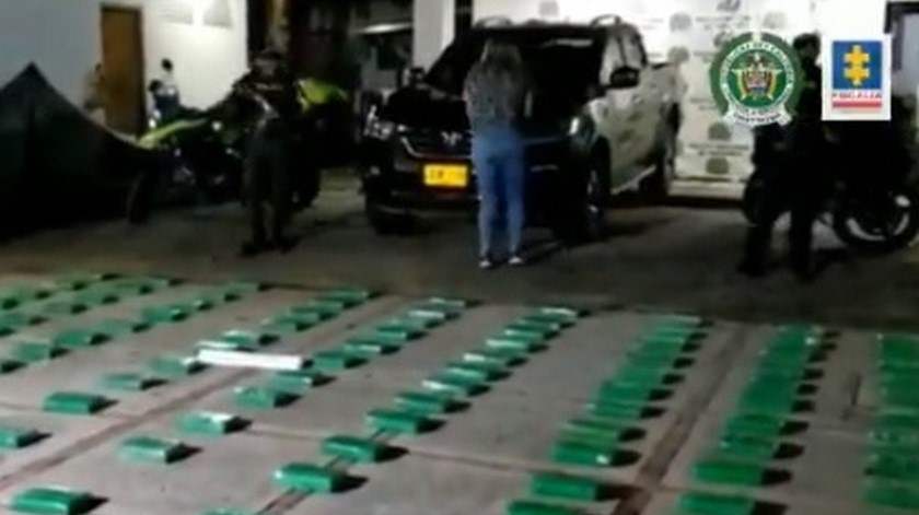 Capturada por llevar cocaína en camioneta