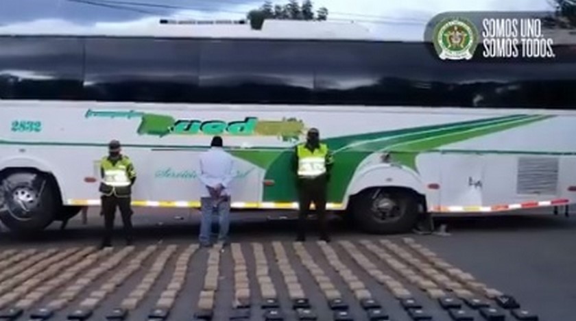 Capturado por llevar marihuana en bus