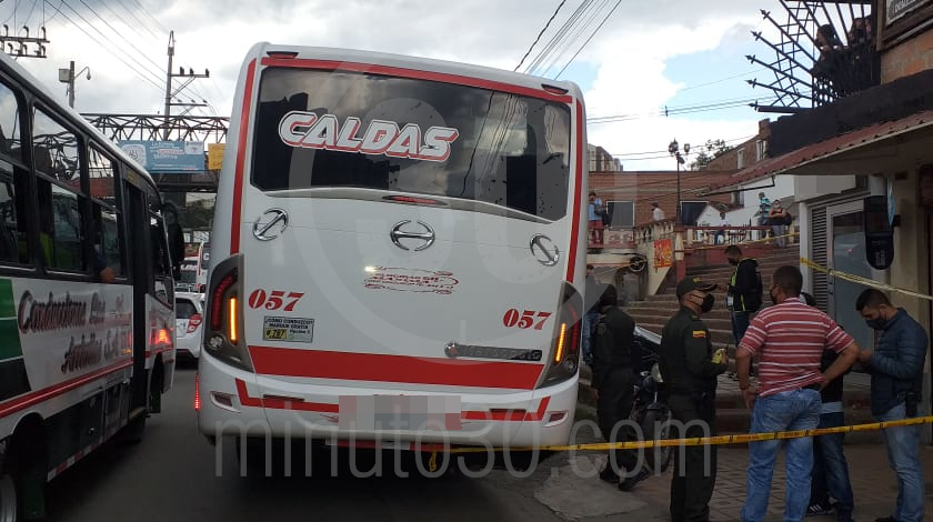 homciidio en bus de caldas