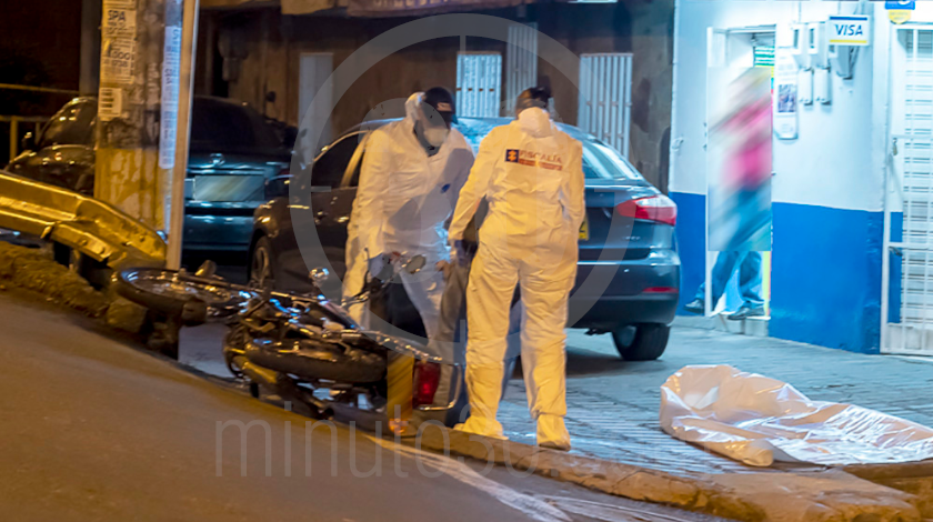 EN FOTOS Y VIDEO: ¡Lo ‘bajaron’ de la moto! Sicarios mataron a un hombre en Castilla 7 homicidio en castilla 19 08 2020 7