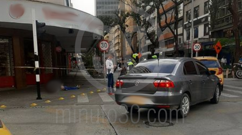 EN FOTOS Y VIDEO: ¡Estaba dormido y lo mataron! Esta madrugada asesinaron a un hombre en Junín con Ayacucho 4 homicidio en el centro de medellin 31 08 2020 2