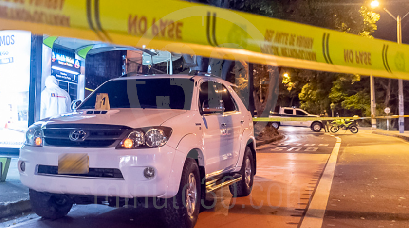 EN FOTOS Y VIDEO: Acribillaron a tiros a un hombre que iba en una Toyota blindada por el sector del Rinconcito Ecuatoriano 5 homicidio en el sector del rinconcito ecuatoriano 21 08 2020 5