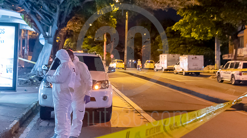 EN FOTOS Y VIDEO: Acribillaron a tiros a un hombre que iba en una Toyota blindada por el sector del Rinconcito Ecuatoriano 8 homicidio en el sector del rinconcito ecuatoriano 21 08 2020 6