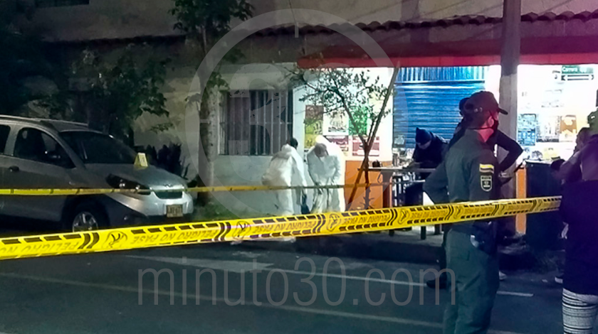 EN FOTOS Y VIDEO: Se estaba tomando una ‘pola’ afuera de una tienda cuando lo mataron a tiros 5 homicidio en tienda de itagui 21 08 2020 3