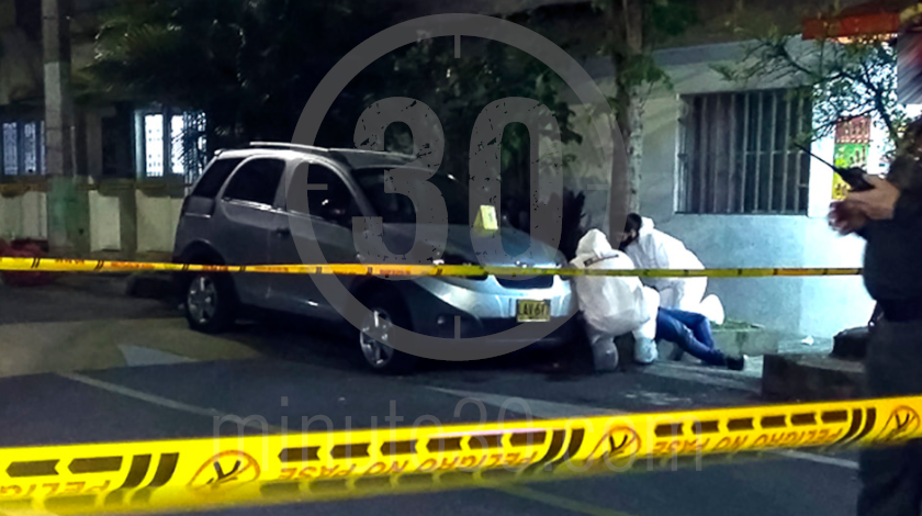 EN FOTOS Y VIDEO: Se estaba tomando una ‘pola’ afuera de una tienda cuando lo mataron a tiros 4 homicidio en tienda de itagui 21 08 2020 4
