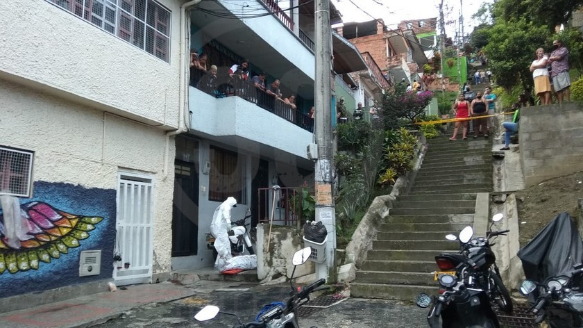 FOTOS: Con un balazo en la cabeza asesinaron a un joven en el barrio Juan XXII, San Javier 5 homicidio juan23 3