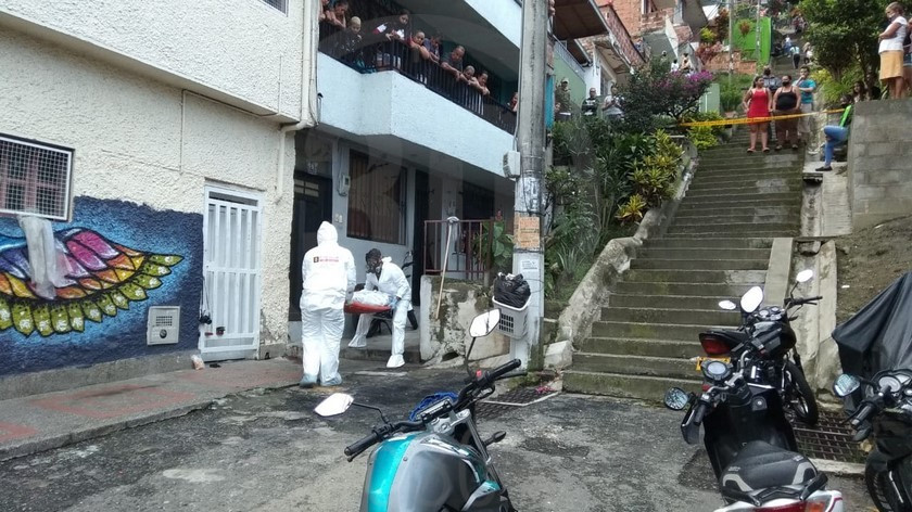 FOTOS: Con un balazo en la cabeza asesinaron a un joven en el barrio Juan XXII, San Javier 6 homicidio juan23 6