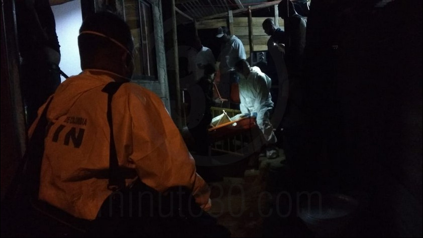 FOTOS: Dentro de una casa en Villatina encontraron a un hombre asesinado de unas 70 puñaladas 5 homicidio villatina3