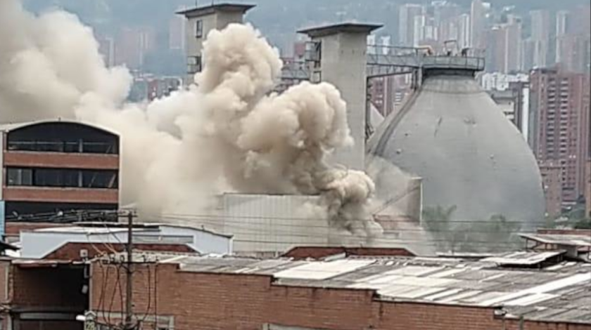 EN VIDEO: A esta hora se presenta un incendio de grandes proporciones por la Central Mayorista