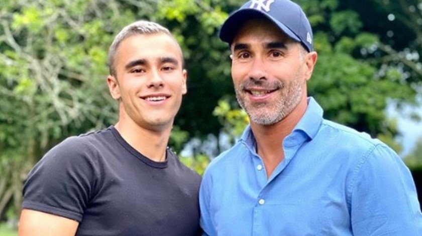 FOTOS: ¡Les faltó el aire! Así quedaron algunas al ver a Juan Pablo Ángel y a su hijo con poca ropa, hasta memes les hicieron