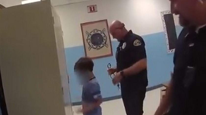 Niño arrestado en Cayo Hueso, Florida