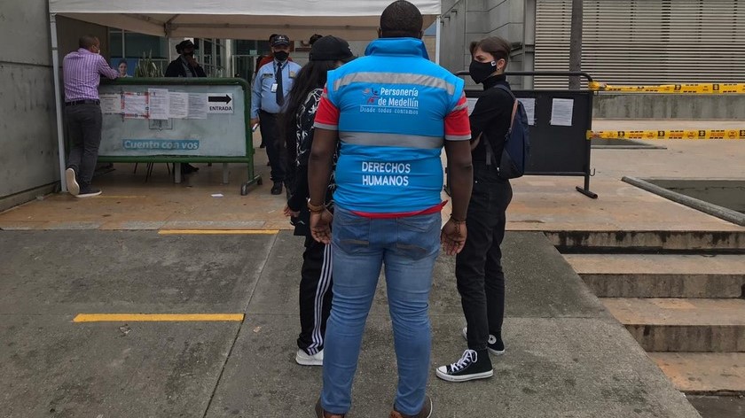 La UPDH hace acompañamiento a mujeres que fueron agredidas en el occidente de Medellín para que pongan la denuncia ante Fiscalía