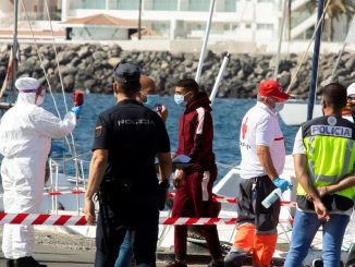Salvamento rescata patera al sur de Gran Canaria y busca a otra a 94 millas 1 2c6e5e8bde214061fd83028c392e61d9252c2d9bw