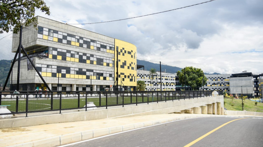 FOTO: Entregaron espacio público en la Ciudadela Universitaria Occidente que conectará mejor a La América y San Javier