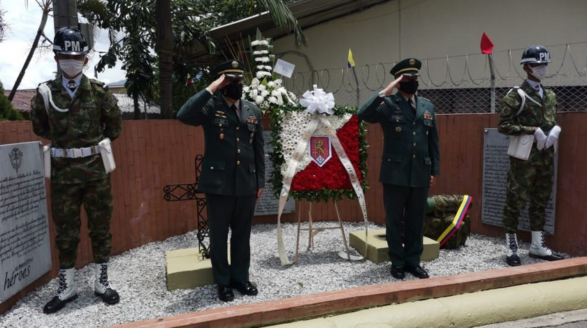 FOTOS Y VIDEO: Ejército homenajeó la memoria de los 21 soldados asesinados hace 20 años por las Farc en Dabeiba