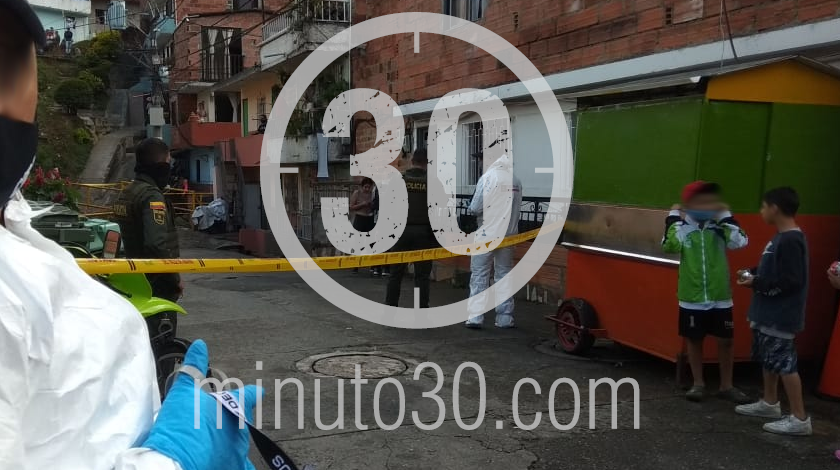EN VIDEO: Un joven fue asesinado en El Guayabo, Itagüí, al parecer lo habían amenazado 7 T. homicidio en el sector el guayabo del municipio de itagui 16 09 2020 6