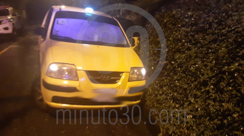 FOTOS: ¡Se ensañaron con él! Esta madrugada encontraron un taxista muerto a puñaladas en el sector de la Feria de Ganados 3 TAXISTA ASESINADO POR LA FERIA DE GANADOS 4