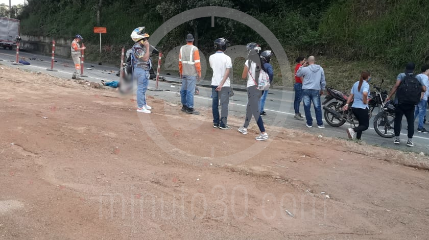 EN FOTOS: ¡Terrible accidente! Dos personas perdieron la vida en medio de siniestro en la vía a San Jerónimo