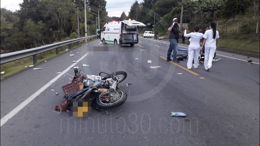 ¡Tremendo accidente! Choque entre dos motocicletas en vía Hipódromo-Llanogrande deja dos personas fallecidas