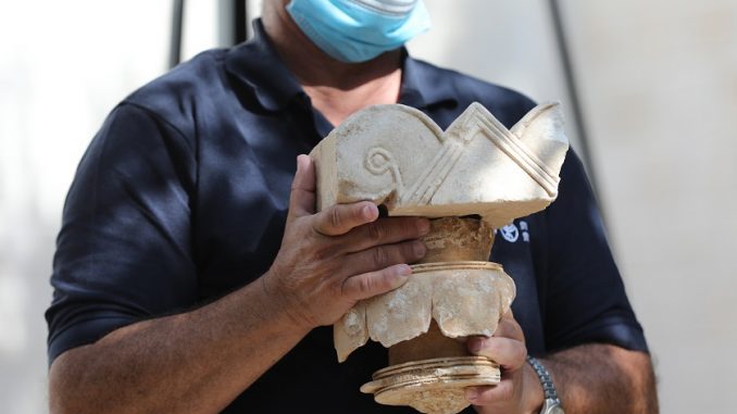 Hallan suntuosos capiteles de monumento milenario de la antigua Jerusalén Hallan suntuosos capiteles de hace unos 2.700 años pertenecientes a la antigua Jerusalén