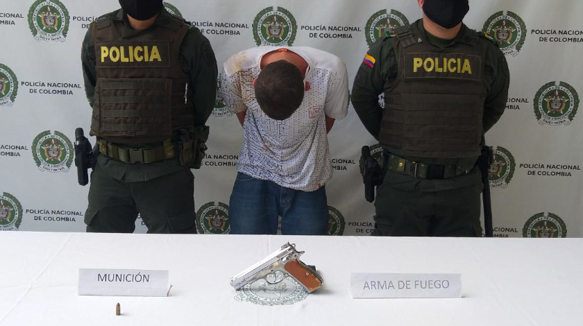 Capturado con un ‘fierro’ en el barrio Buenos Aires de Bello 1 capturado con arma de fuego en medellin