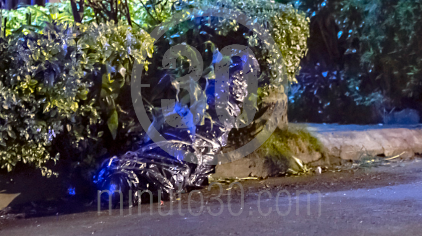 EN FOTOS Y VIDEO: En Campo Valdés encontraron un cadáver embolsado en plena calle 2 embolsado en campo valdes 01 09 2020 1