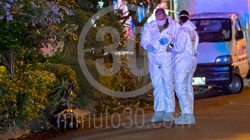 EN FOTOS Y VIDEO: En Campo Valdés encontraron un cadáver embolsado en plena calle 4 embolsado en campo valdes 01 09 2020 3