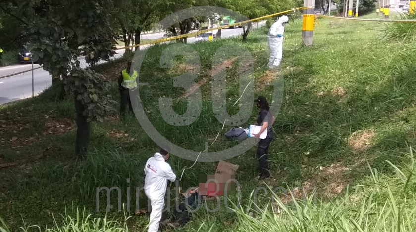 EN VIDEO: Lo ahorcaron con una soga y lo dejaron tirado en toda la entrada de Girardota 6 homicidio por ahorcamiento en girardota 18 09 2020 1
