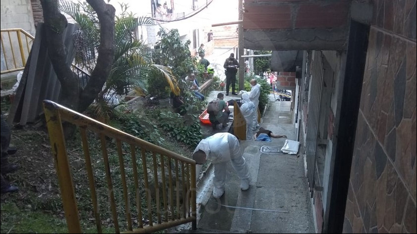 FOTOS: De varios disparos asesinan a un hombre en Robledo Villa Sofía 4 homicidio robledo villa sofia1