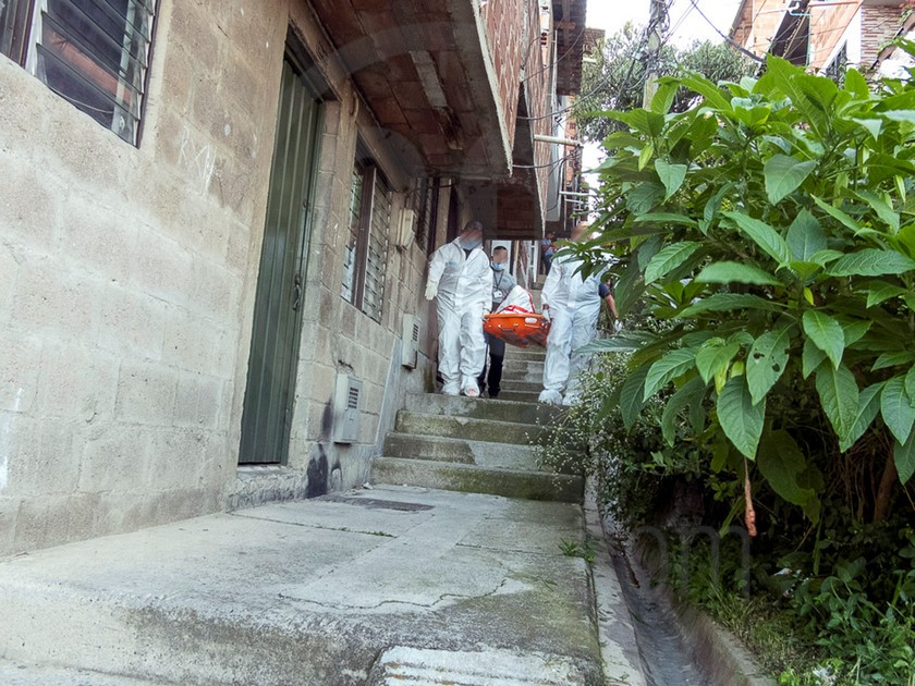 FOTOS: Identificaron al hombre asesinado en Robledo Villa Sofía 8 homicidio villa sofia robledo1