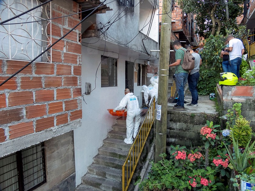 FOTOS: Identificaron al hombre asesinado en Robledo Villa Sofía 7 homicidio villa sofia robledo5