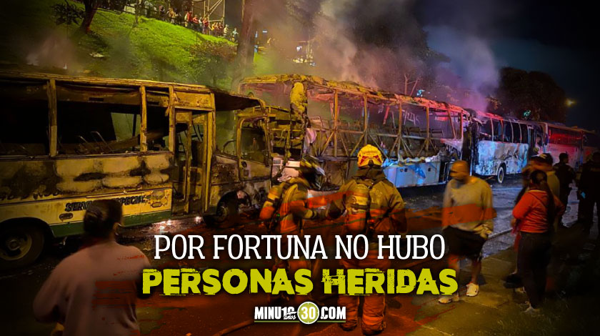 EN VIDEO: Se desconocen las causas del incendio de los buses en Aures, al parecer, fue un accidente