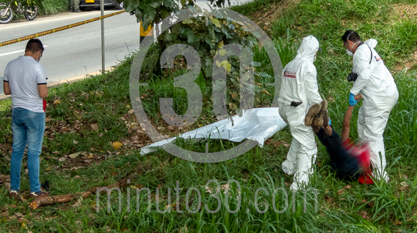 EN VIDEO: Lo ahorcaron con una soga y lo dejaron tirado en toda la entrada de Girardota 14 inspeccion tecnica en girardota 18 09 2020 10