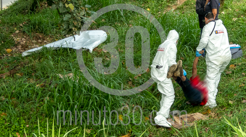 EN VIDEO: Lo ahorcaron con una soga y lo dejaron tirado en toda la entrada de Girardota 13 inspeccion tecnica en girardota 18 09 2020 9