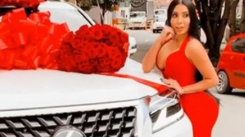 FOTOS Y VIDEOS: Le llegó de Dubai, Marcela Reyes compró una costosa camioneta ¡que ni ella se lo cree!