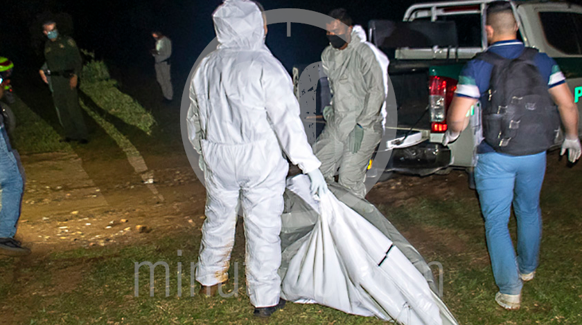 EN FOTOS: ¡Lo encontraron gracias a los gallinazos! Hallan muerto en avanzado estado de descomposición 10 muerto en el cerro quitasol de bello 13 09 2020 3
