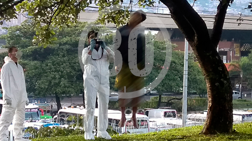 EN VIDEO: ¡Qué impresión! Amaneció un hombre colgado de un árbol en el sector de Caribe 4 persona se quito la vida en el barrio Caribe 05 08 2020 7