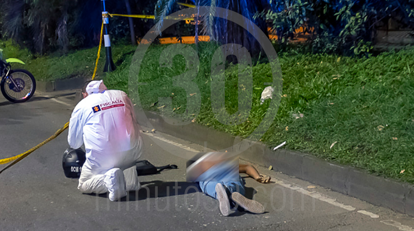 EN FOTOS Y VIDEO: No identificaron al presunto ladrón dado de baja cuando pretendían atracar a un hombre en la Avenida Regional 3 presunto fletero dado de baja en la regional 03 08 2020 1