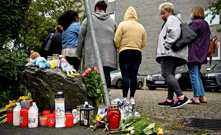 Prisión preventiva para la madre de los cinco hermanos muertos en Solingen