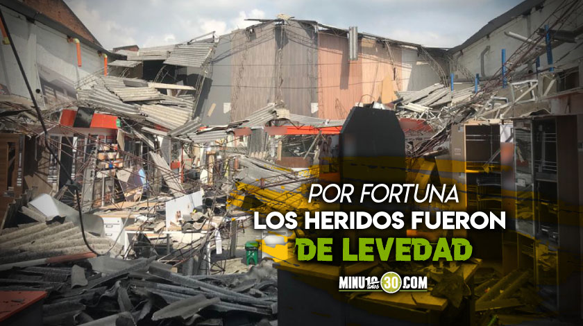 EN VIDEO: Así quedó el techo de la bodega que se desplomó en Itagüí
