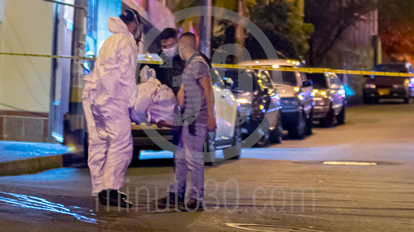 EN FOTOS: Sicarios asesinaron a un hombre que caminaba por el barrio Miranda de Aranjuez 14 MUERTO EN ARANJUEZ MIRANDA 4
